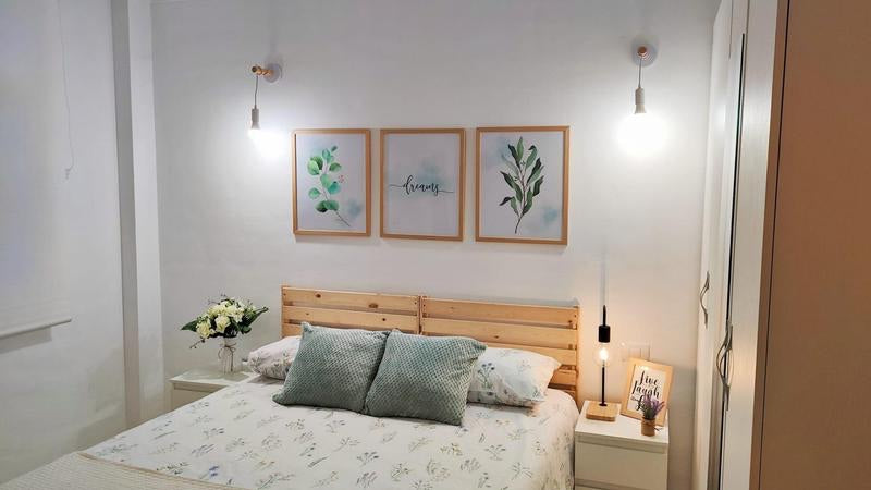 Caledonia Park Beachfront Luxury Apartment bedroom with queen-size bed