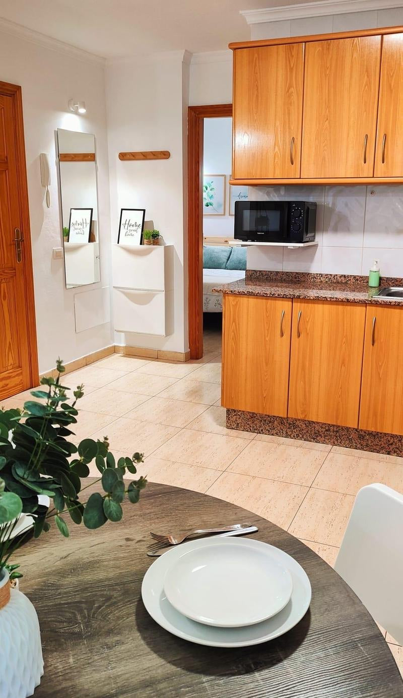 Caledonia Park Beachfront Luxury Apartment living room and kitchen 2