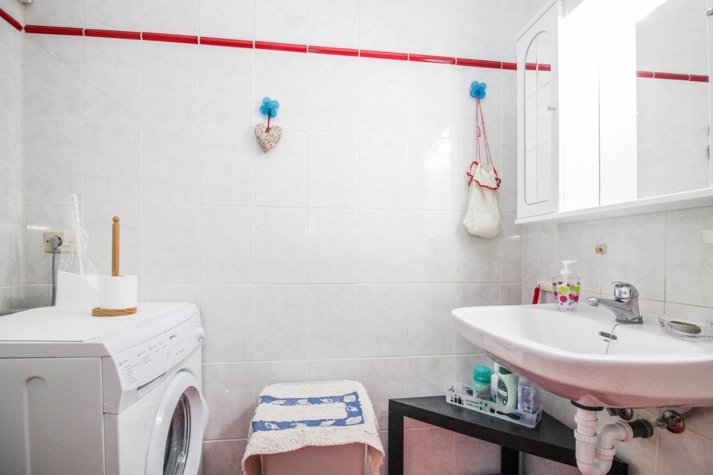 Costa Adeje Cozy Apartment at Windsor Park 18 fully equipped bathroom