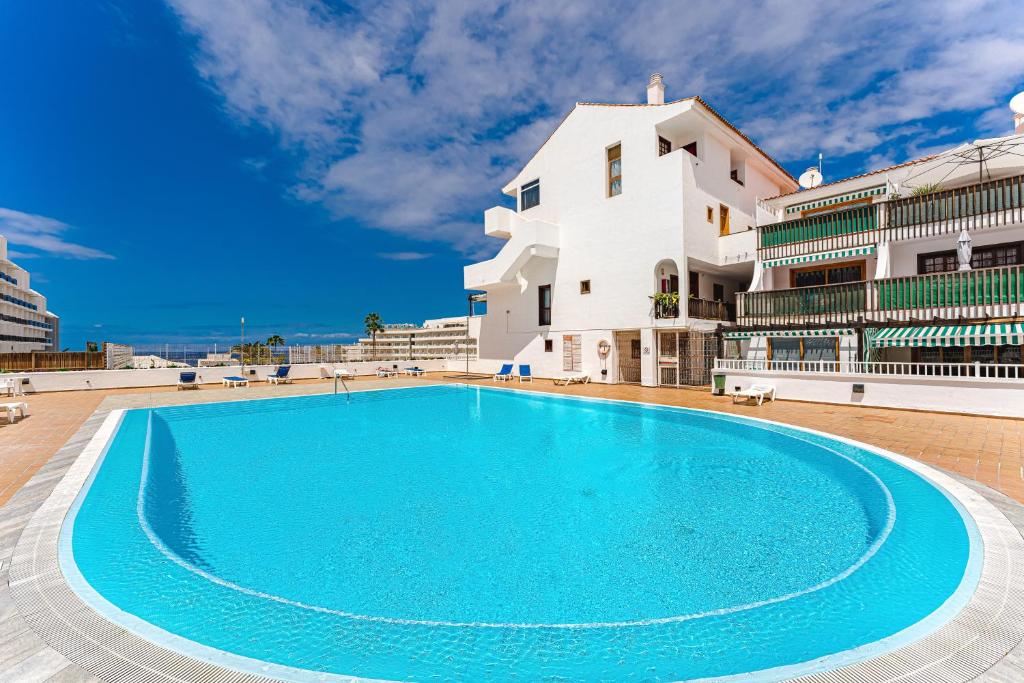 Costa Adeje Oceanfront Luxury Parque Royal Fanabe stunning complex pool