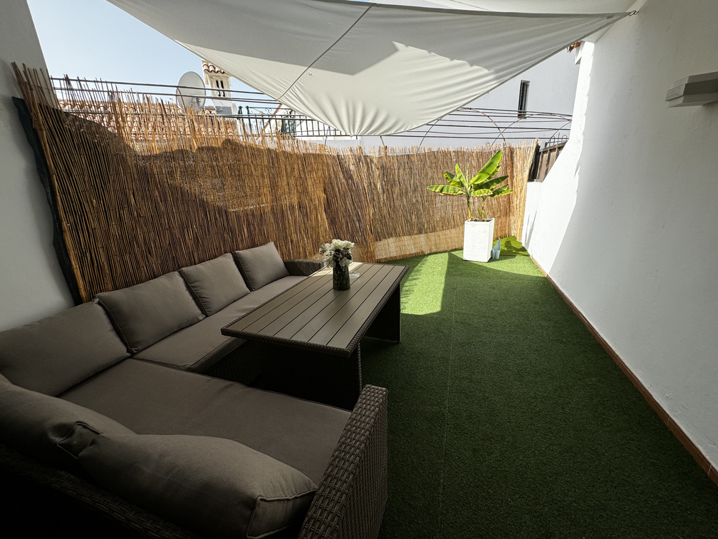 Los Cristianos Los Diamantes Beautiful Apartment spacious terrace privacy large sofa