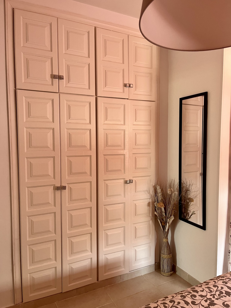 Magnificent Augusta Park Amarilla Golf Apartment bedroom with queen-size bed 3