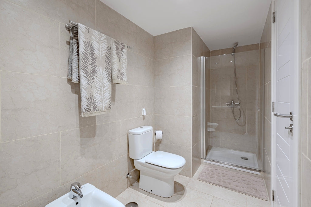 Pal Mar La Arenita Spacious Duplex Penthouse Modern bathroom