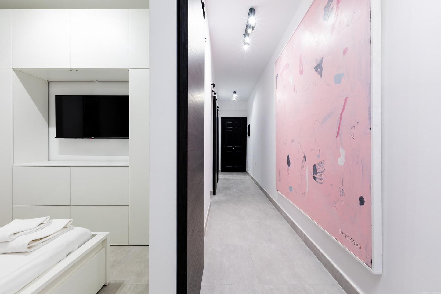 Spacious 2-Bedroom Apartment for Sale in Playa Paraiso Minimalist living room