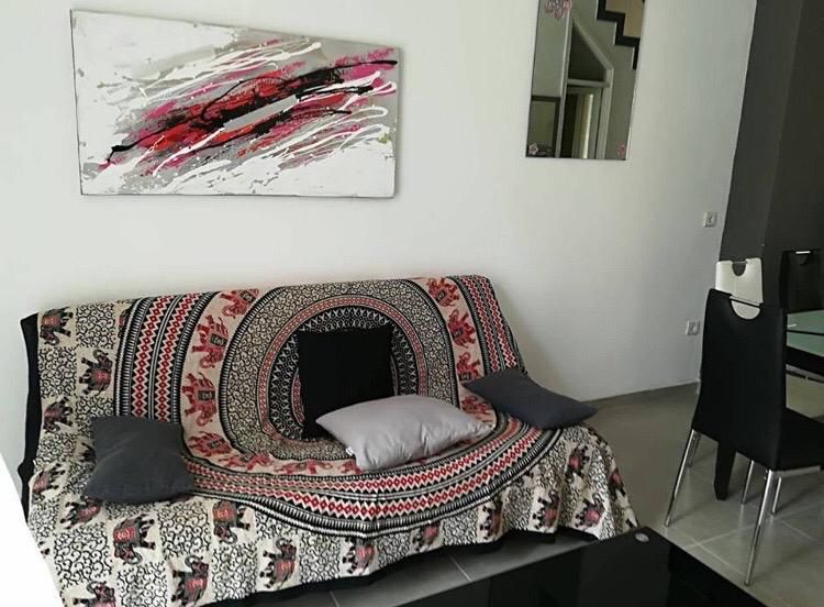 Stylish Apartment with Pool Las Américas Altamar Spacious living room with sofa