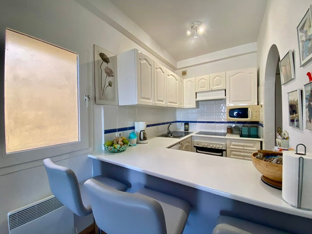 Terrazas Roque del Conde Modern Apartment modern kitchen