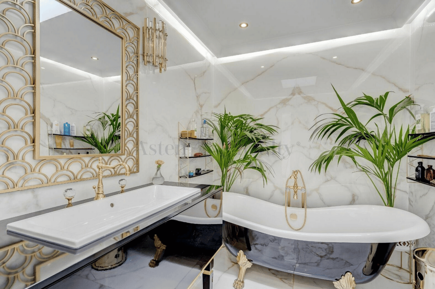 Torviscas_Alto_Luxury_4_bedroom_villa_tenerife_bath_tub_black_gold_bathroom