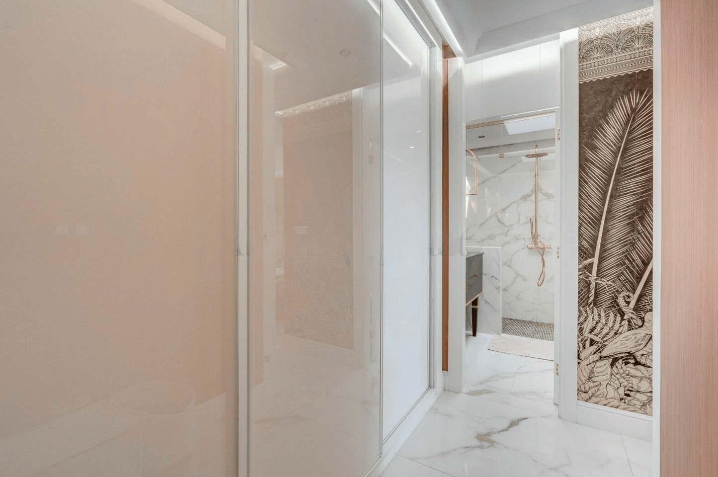 Torviscas_Alto_Luxury_4_bedroom_villa_tenerife_bathroom_entrance