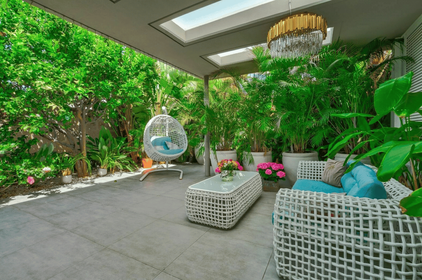 Torviscas_Alto_Luxury_4_bedroom_villa_tenerife_garden_outside_new_amenities