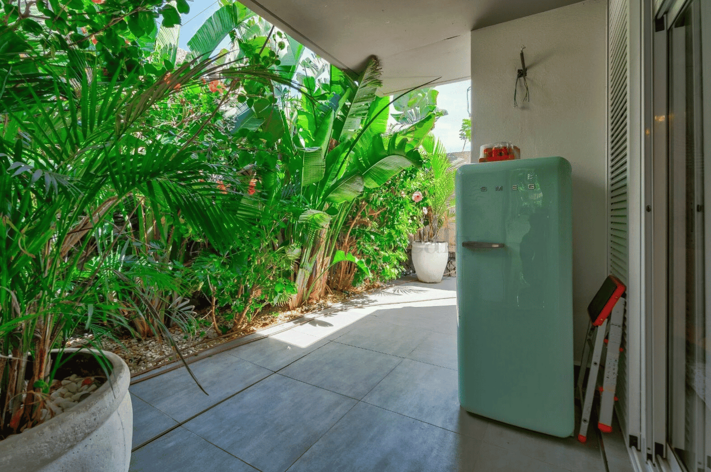 Torviscas_Alto_Luxury_4_bedroom_villa_tenerife_outside_fridge