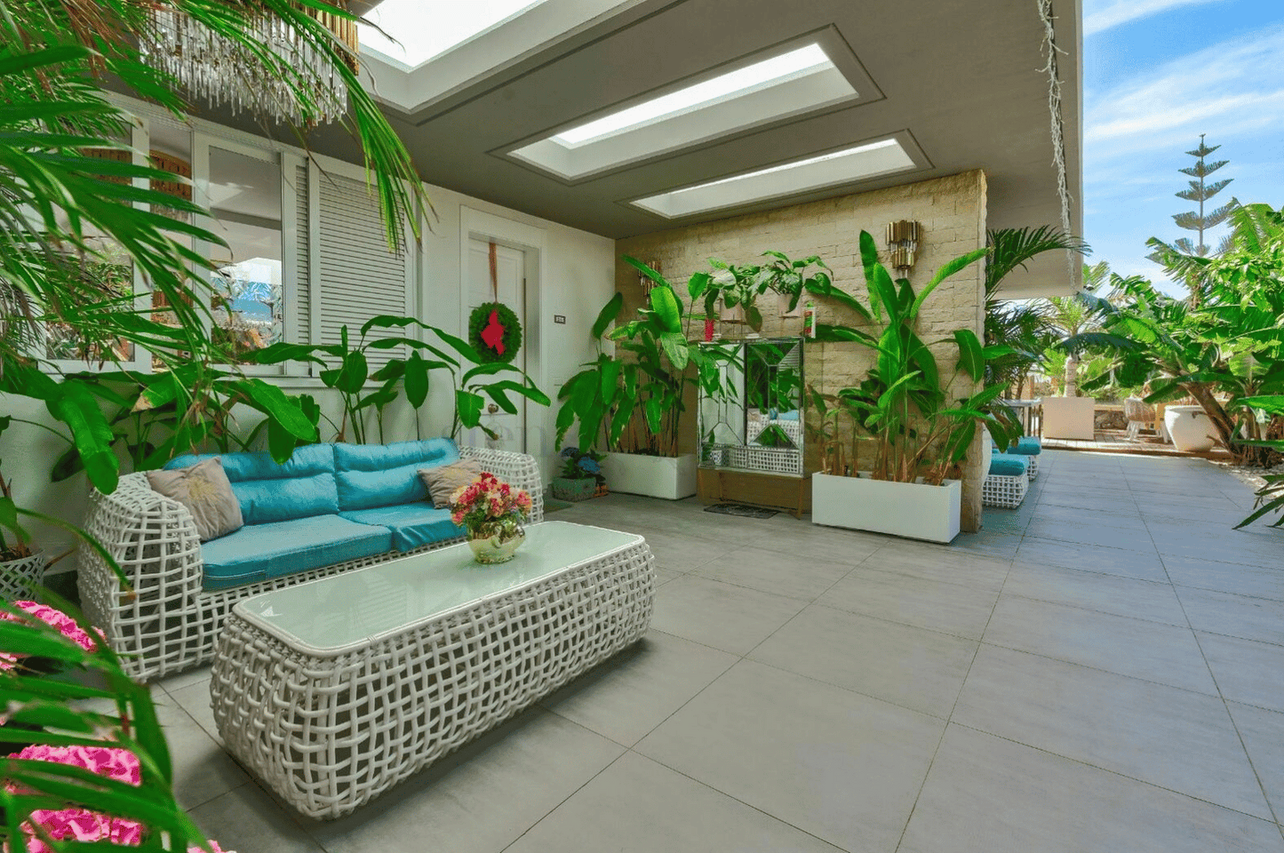 Torviscas_Alto_Luxury_4_bedroom_villa_tenerife_outside_roof