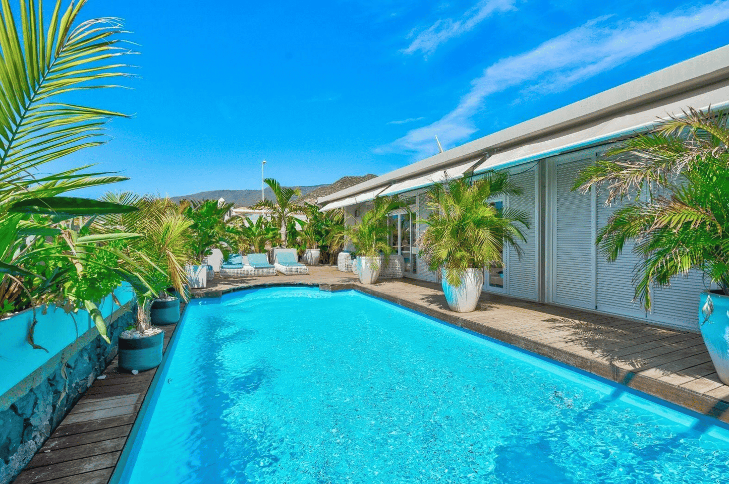 Torviscas_Alto_Luxury_4_bedroom_villa_tenerife_pool_outside_private_garden