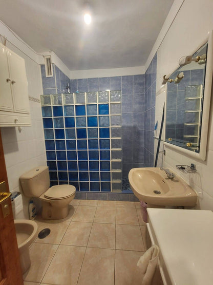 Atlantic_View_Quiet_Peaceful_Windless_Apartment_Fantastic_Ocean_View_Apartment_Costa_Del_Silencio_bathroom_fully_equipped_Tenerife