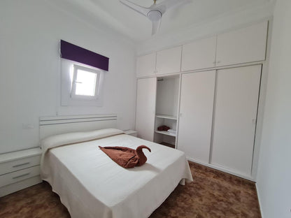 Caledonia Park Beachfront Bliss Apartment queen-size bedroom