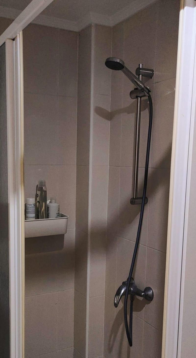 Caledonia Park Beachfront Luxury Apartment fully equipped bathroom 3