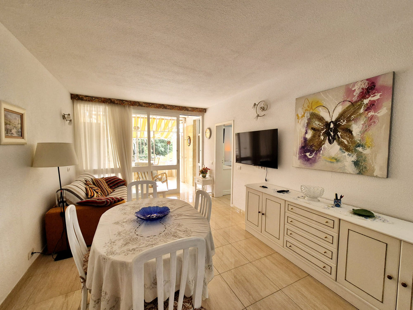 Costa_del_Silencio_Casa_Anna_Modern_Apartment_Tenerife_living_room_terrace