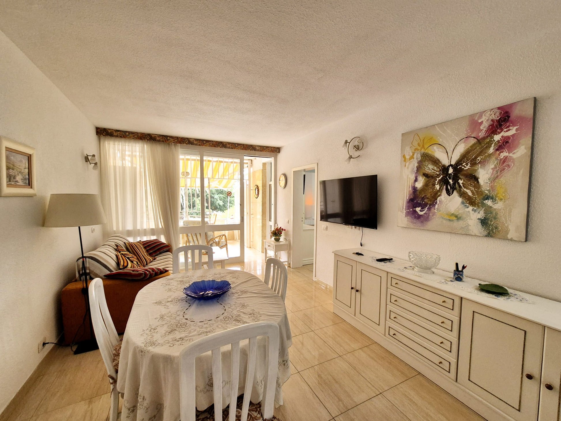 Costa_del_Silencio_Casa_Anna_Modern_Apartment_Tenerife_living_room_terrace