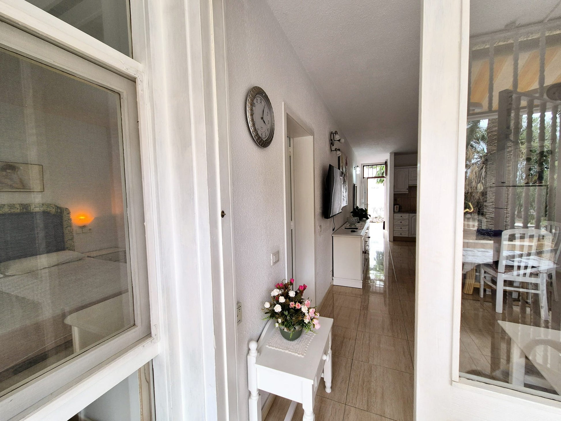 Costa_del_Silencio_Casa_Anna_Modern_Apartment_Tenerife_window_bedroom