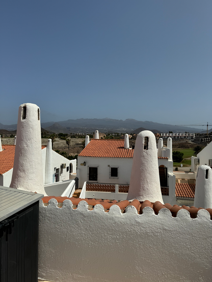 Cozy long term rent Amarilla Apartment Tenerife outside view