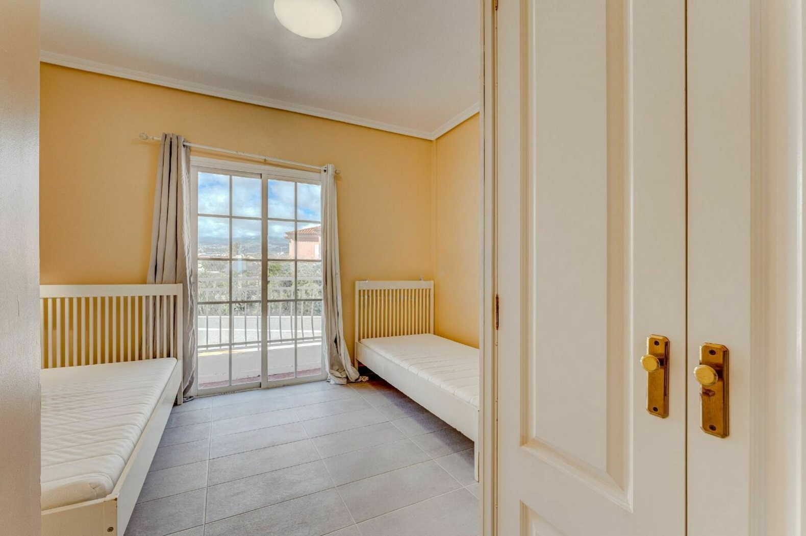 El_Medano_Exclusive_House_Ocean_Views_Tenerife_private_marble_bathroom_bedroom_big_window