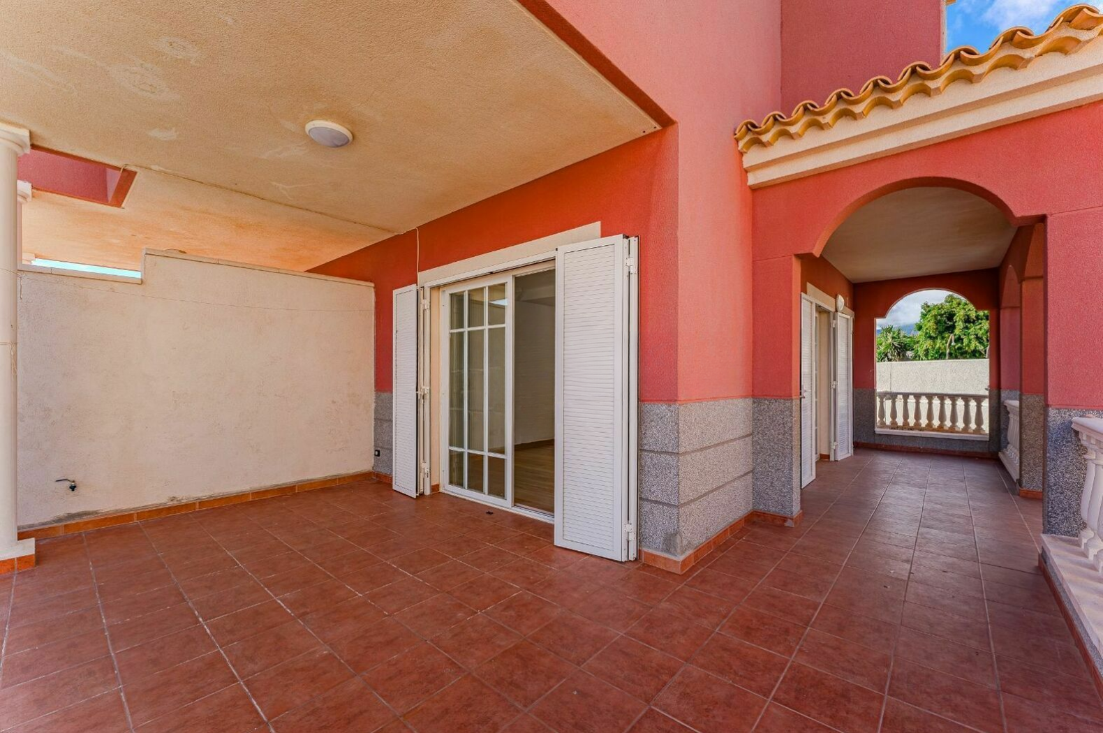 El_Medano_Exclusive_House_Ocean_Views_Tenerife_spacious_terrace