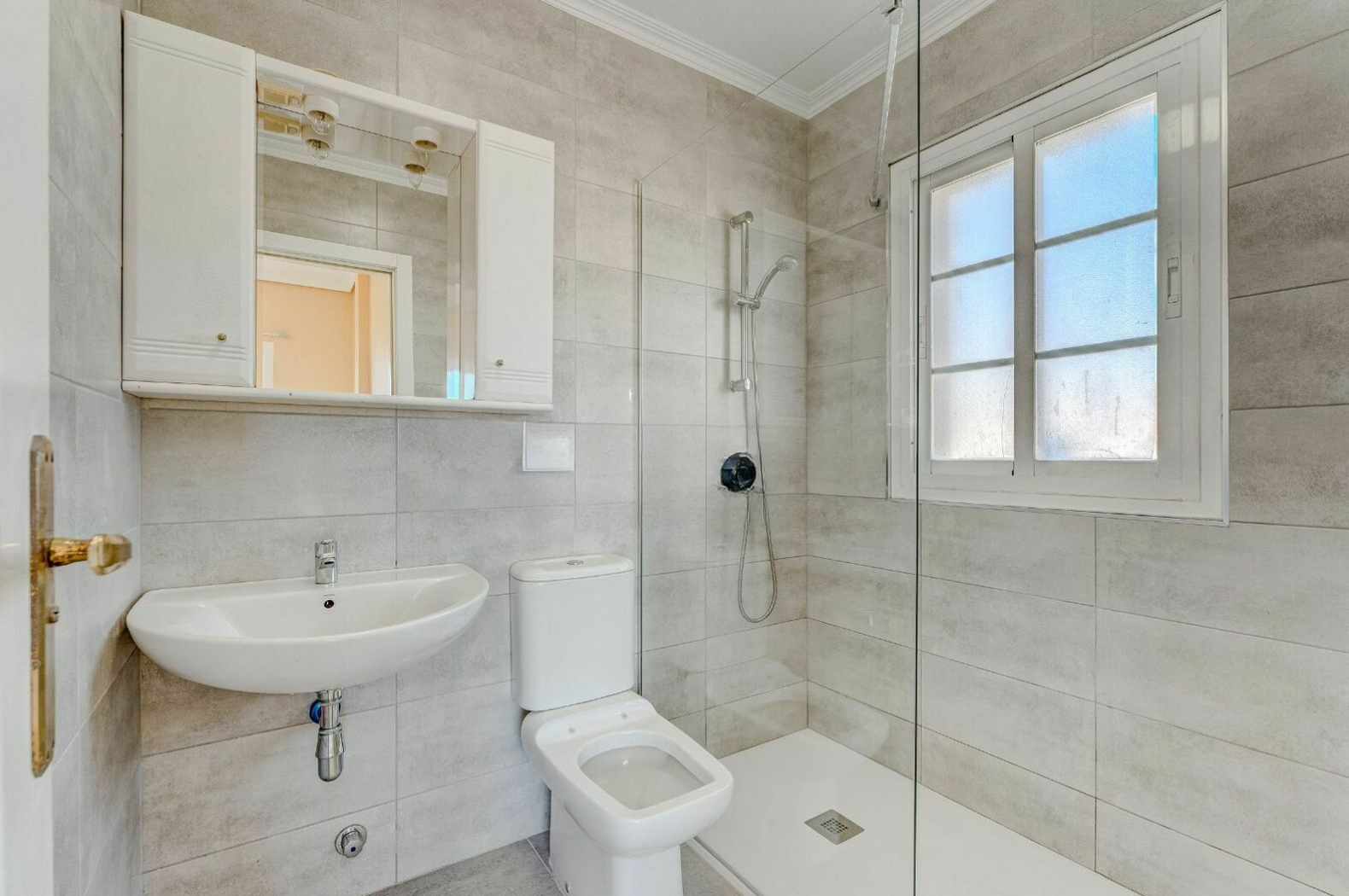 El_Medano_Exclusive_House_Ocean_Views_Tenerife_stone_bathroom
