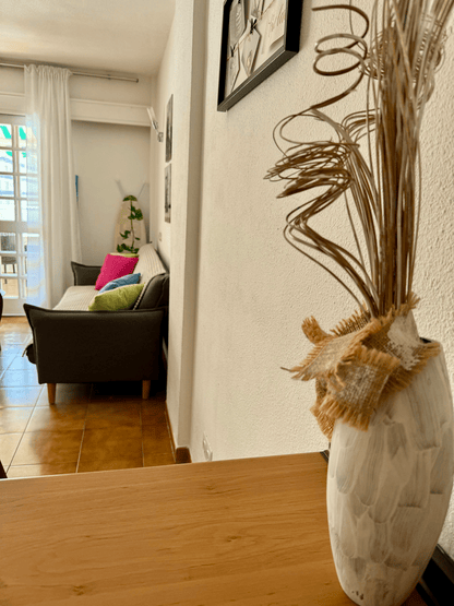 Fanabe_Stunning_Beachfront_Penthouse_Parque_Royal_Tenerife_spacious_living_room_details