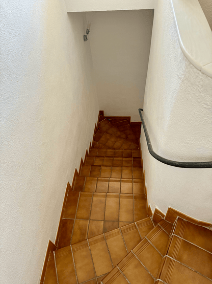 Fanabe_Stunning_Beachfront_Penthouse_Parque_Royal_Tenerife_stairs