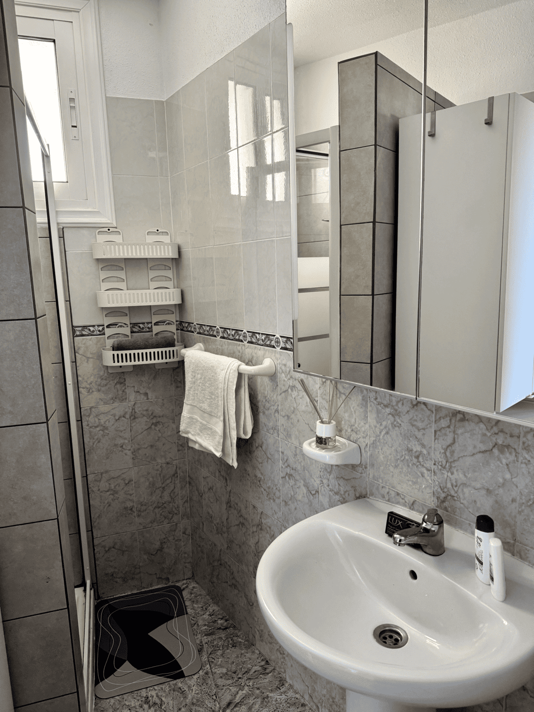 Heart_of_Las_Americas_Charming_Beach_Apartment_Tenerife_Sink