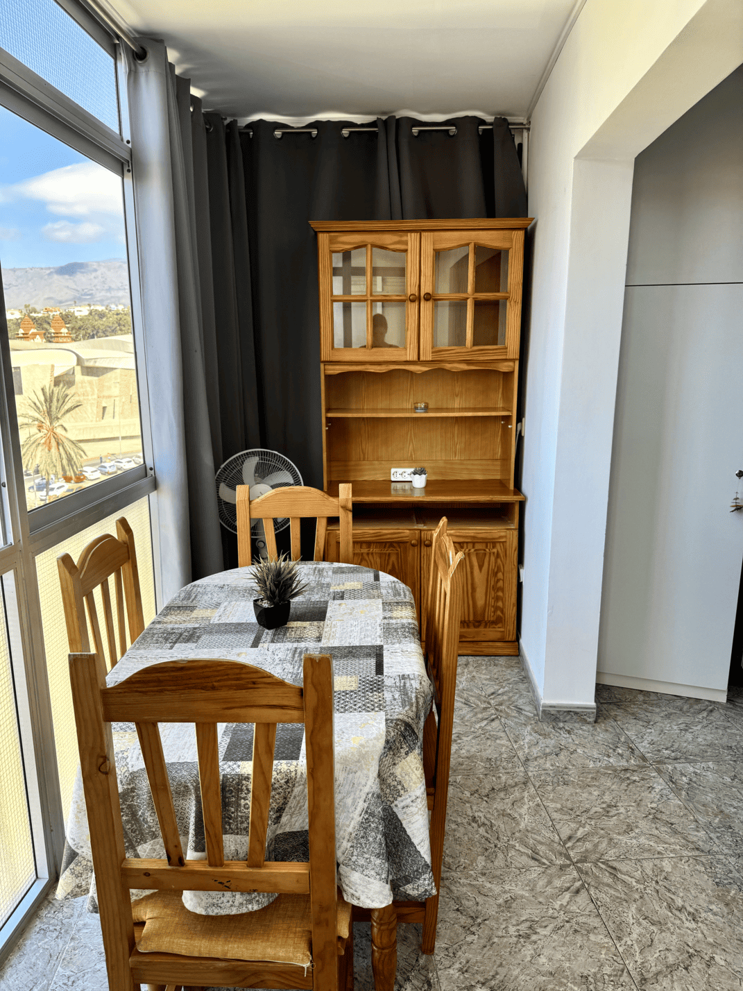 Heart_of_Las_Americas_Charming_Beach_Apartment_Tenerife_Table