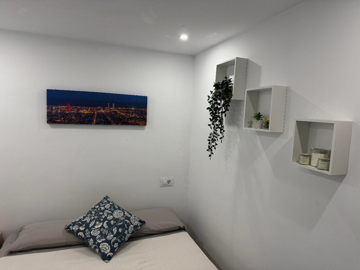 Heart_of_Los_Cristianos_Modern_Apartment_Close_to_the_Sea_in_Tenerife_decorations