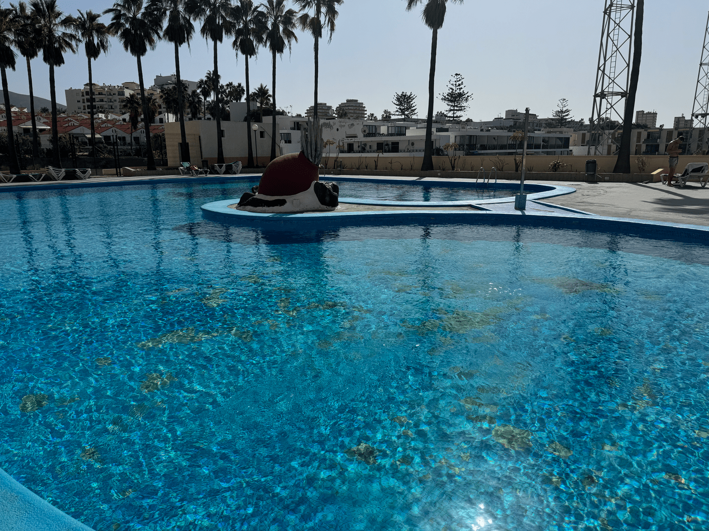 Las_Americas_Stunning_Apartment_Close_to_the_Sea_in_Tenerife_complex_pool_yomely