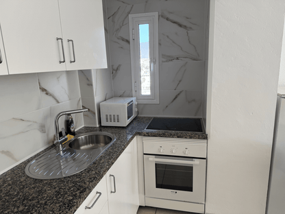 Las_Americas_Stunning_Apartment_Close_to_the_Sea_in_Tenerife_oven_microwave