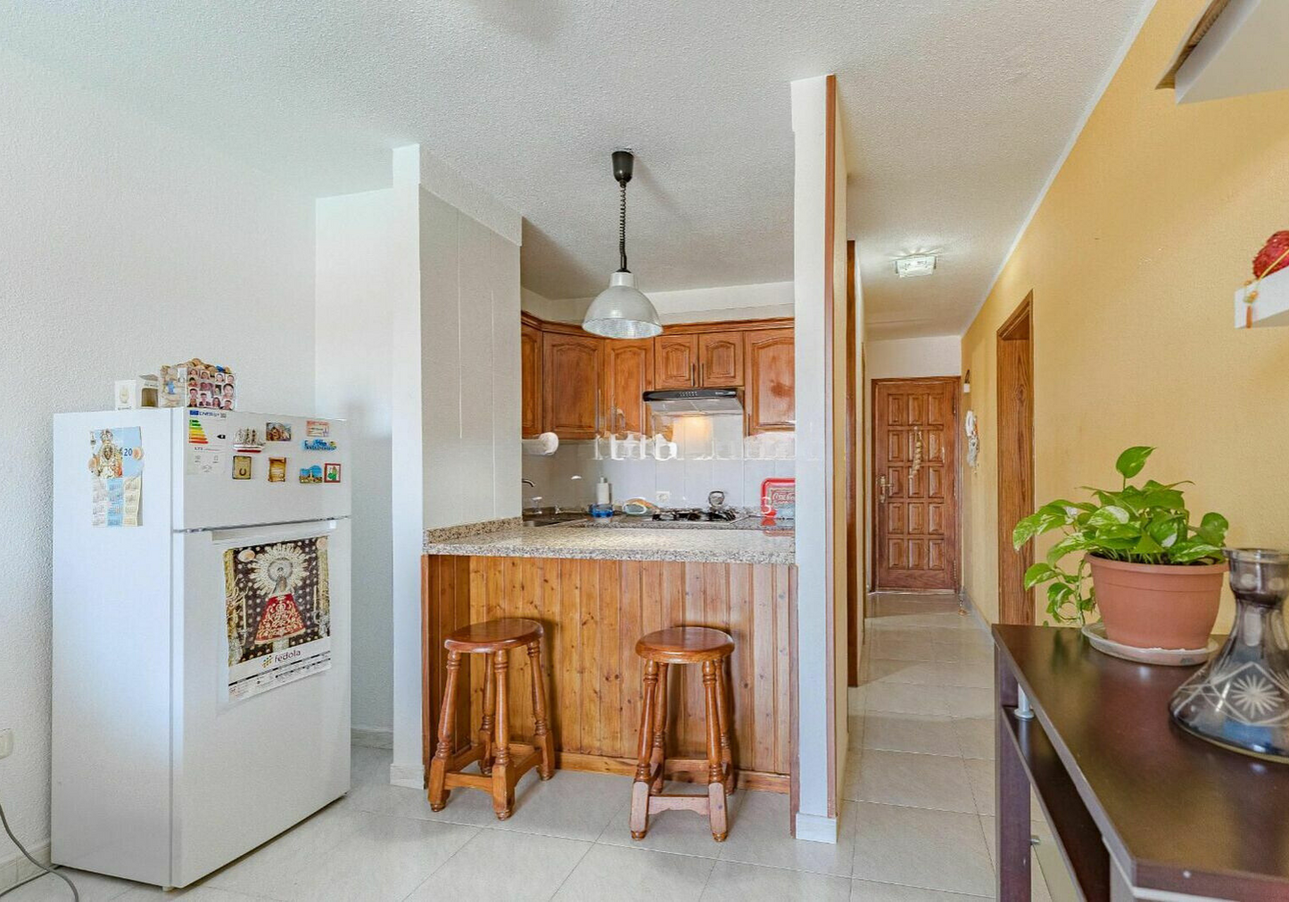 Los Cristianos Charming Apartment Tenerife fully equipped kitchen