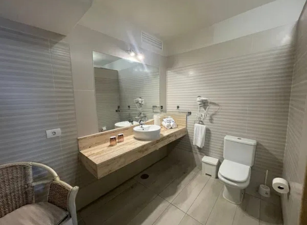Los Cristianos Dream Duplex Tenerife Modern Bathroom fully equipped
