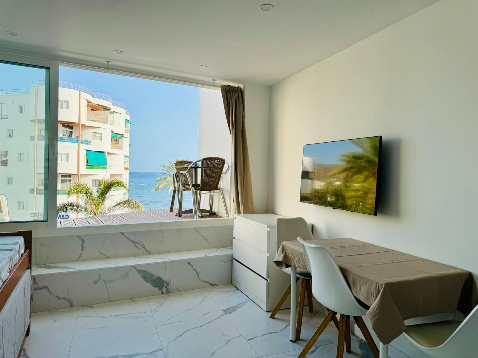 Los_Cristianos_Must-See_Beachfront_Apartment_with_Stunning_Ocean_Views_in_Tenerife_dream_terrace