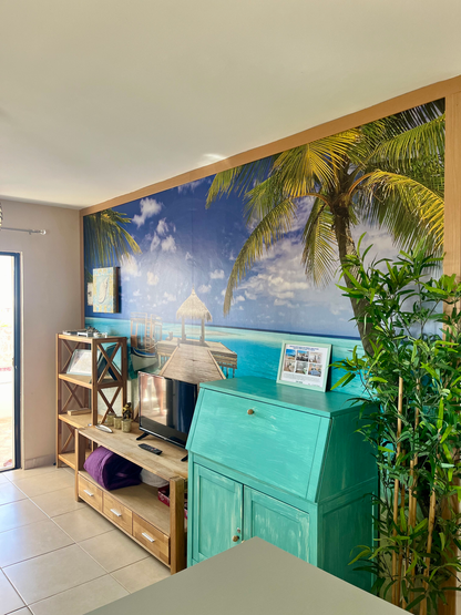 Magnificent Augusta Park Amarilla Golf Apartment living room with flat-screen tv 2