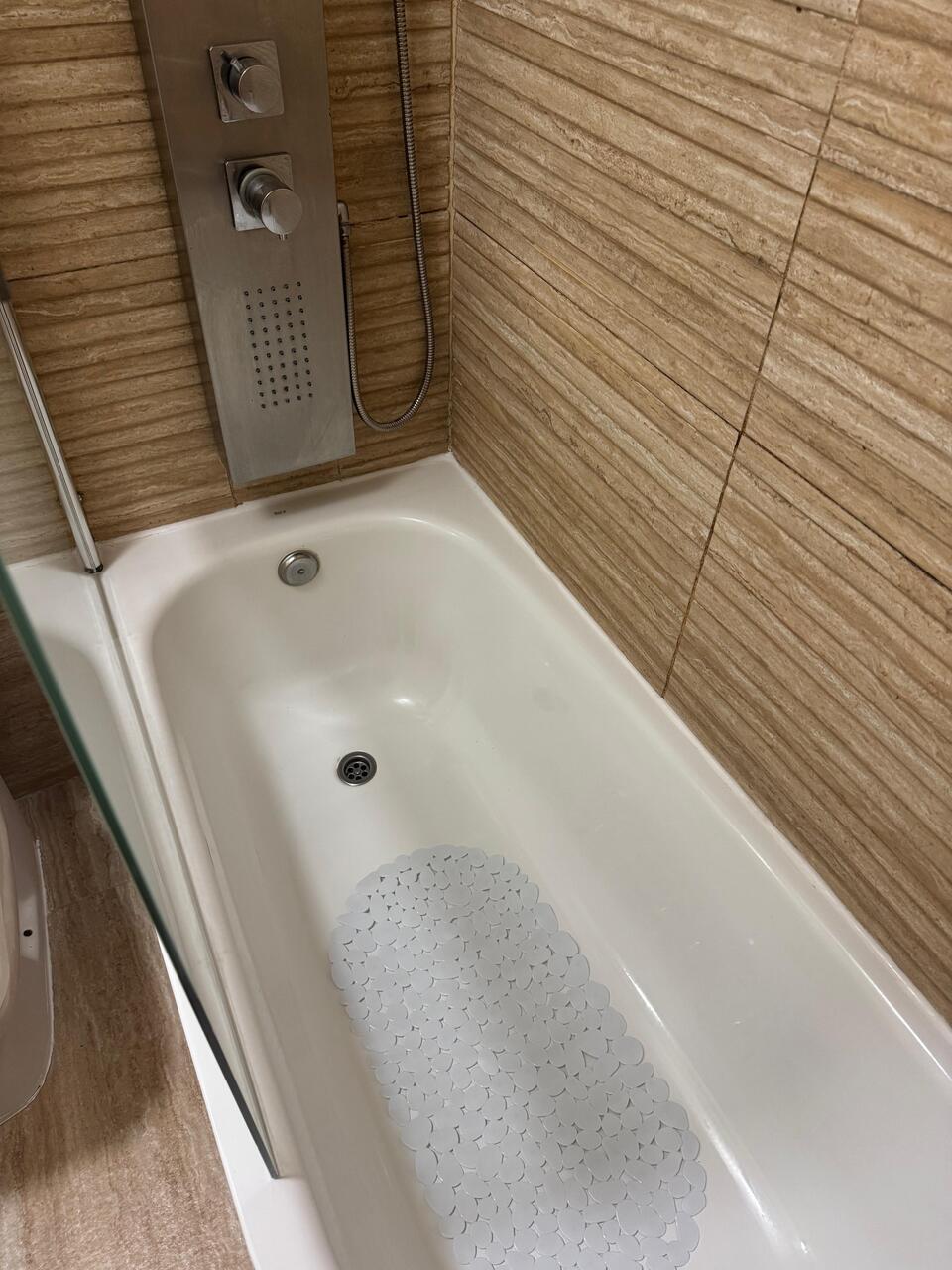 Design Moderne & Vues Panoramiques – Appartement Entièrement Rénové à Playa Paraíso, Tenerife