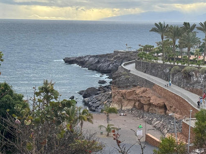 Design Moderne & Vues Panoramiques – Appartement Entièrement Rénové à Playa Paraíso, Tenerife