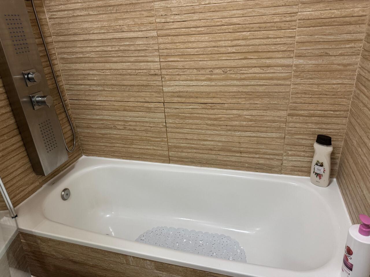 Design Moderne & Vues Panoramiques – Appartement Entièrement Rénové à Playa Paraíso, Tenerife