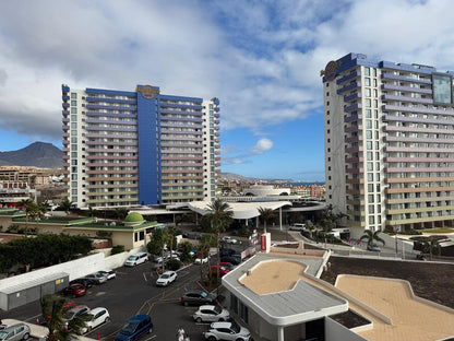 Design Moderne & Vues Panoramiques – Appartement Entièrement Rénové à Playa Paraíso, Tenerife