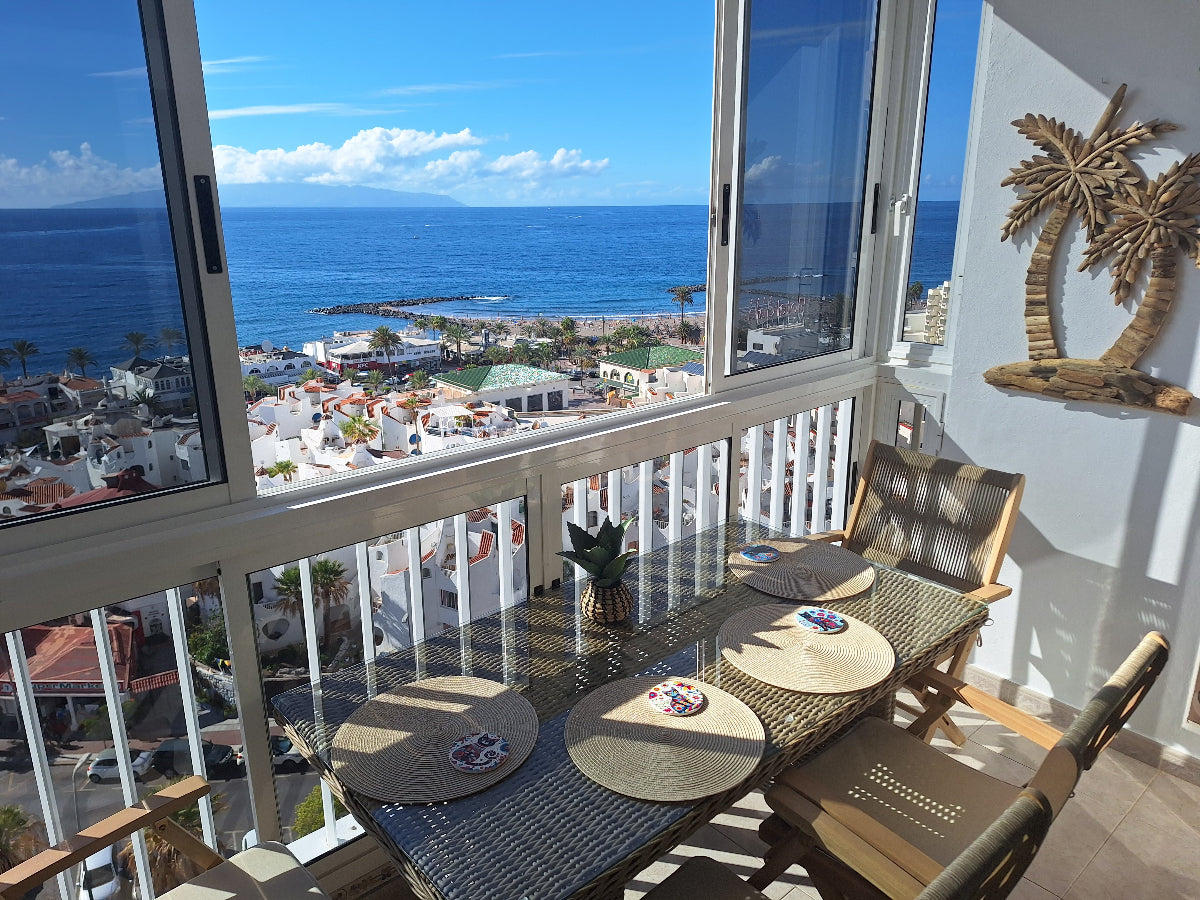 Ocean_Panorama_Apartment_in_Playa_de_Las_Americas_Tenerife_breathtaking_seaview_terrace_sunset