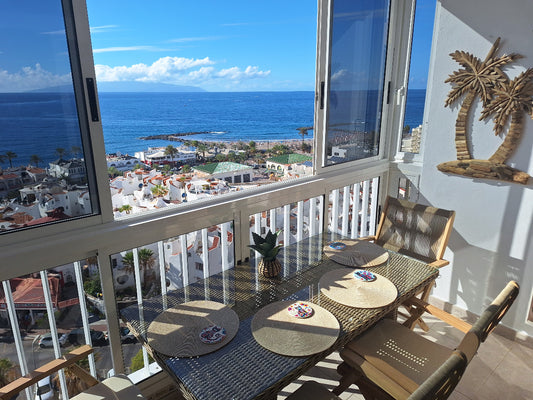 Ocean_Panorama_Apartment_in_Playa_de_Las_Americas_Tenerife_breathtaking_seaview_terrace_sunset