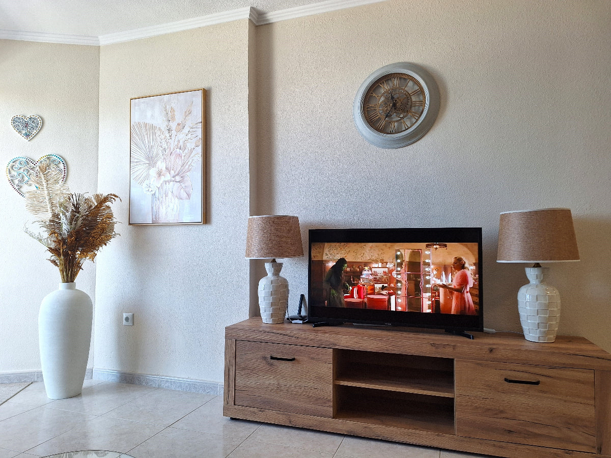 Ocean_Panorama_Apartment_in_Playa_de_Las_Americas_Tenerife_flat_screen_tv_living_room