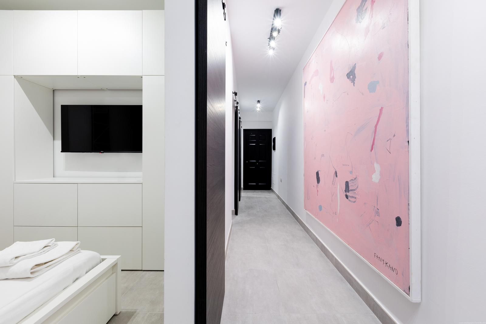 Spacious 2-Bedroom Apartment for Sale in Playa Paraiso Minimalist living room 