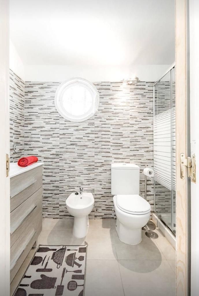 Stylish Apartment with Pool Las Americas Altamar with large and minimalist bathroom 2