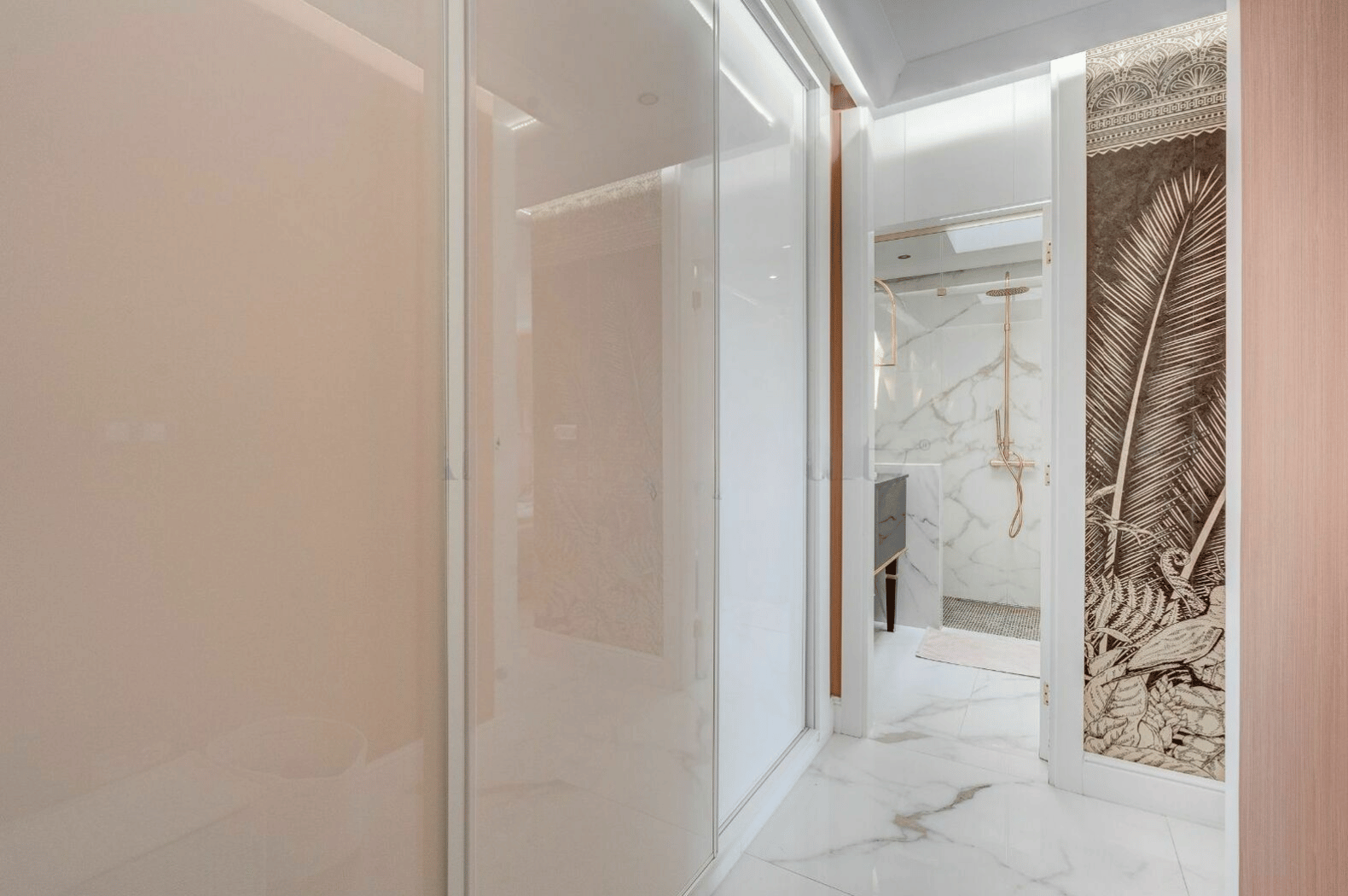 Torviscas_Alto_Luxury_4_bedroom_villa_tenerife_bathroom_entrance