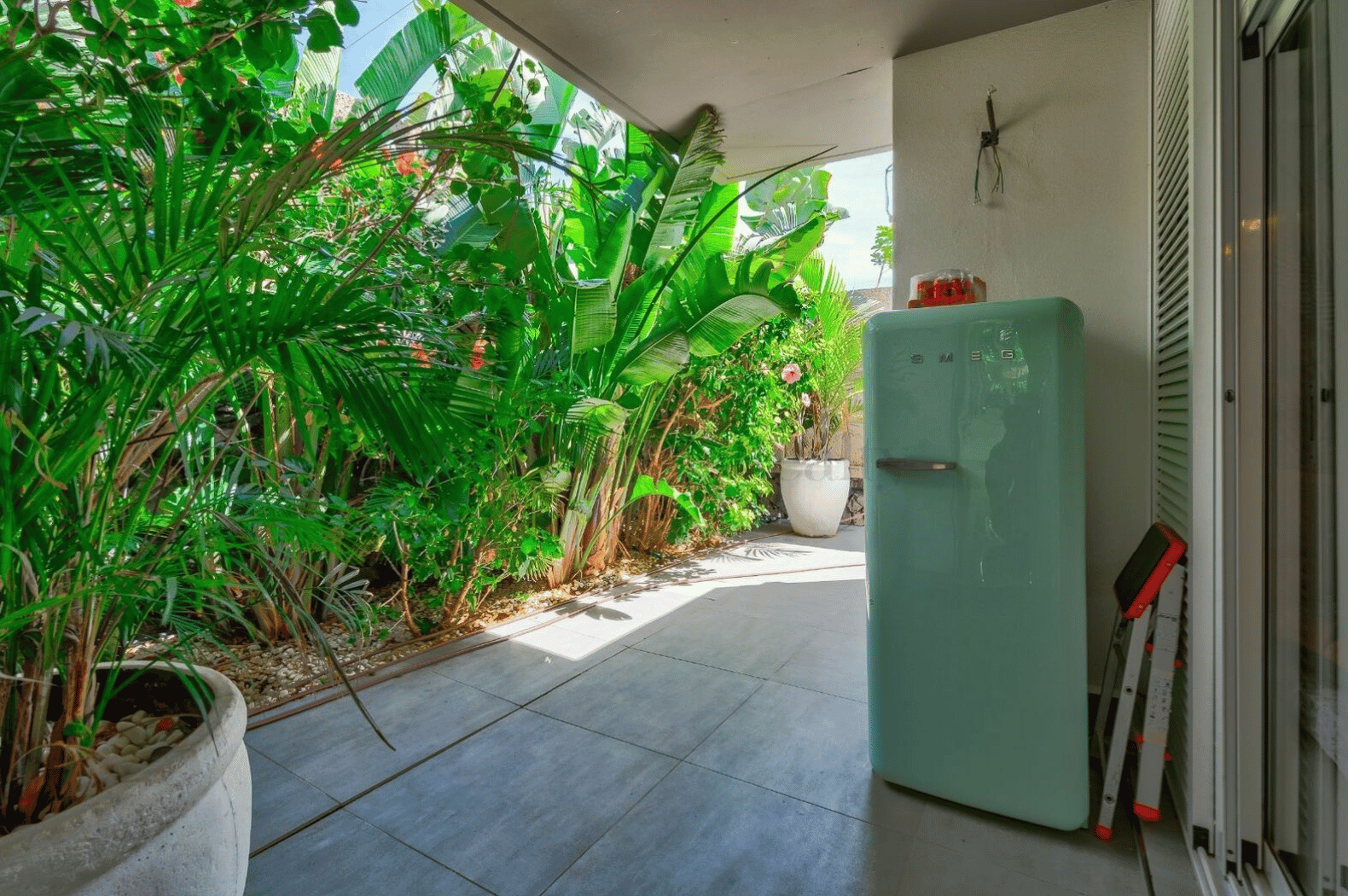 Torviscas_Alto_Luxury_4_bedroom_villa_tenerife_outside_fridge