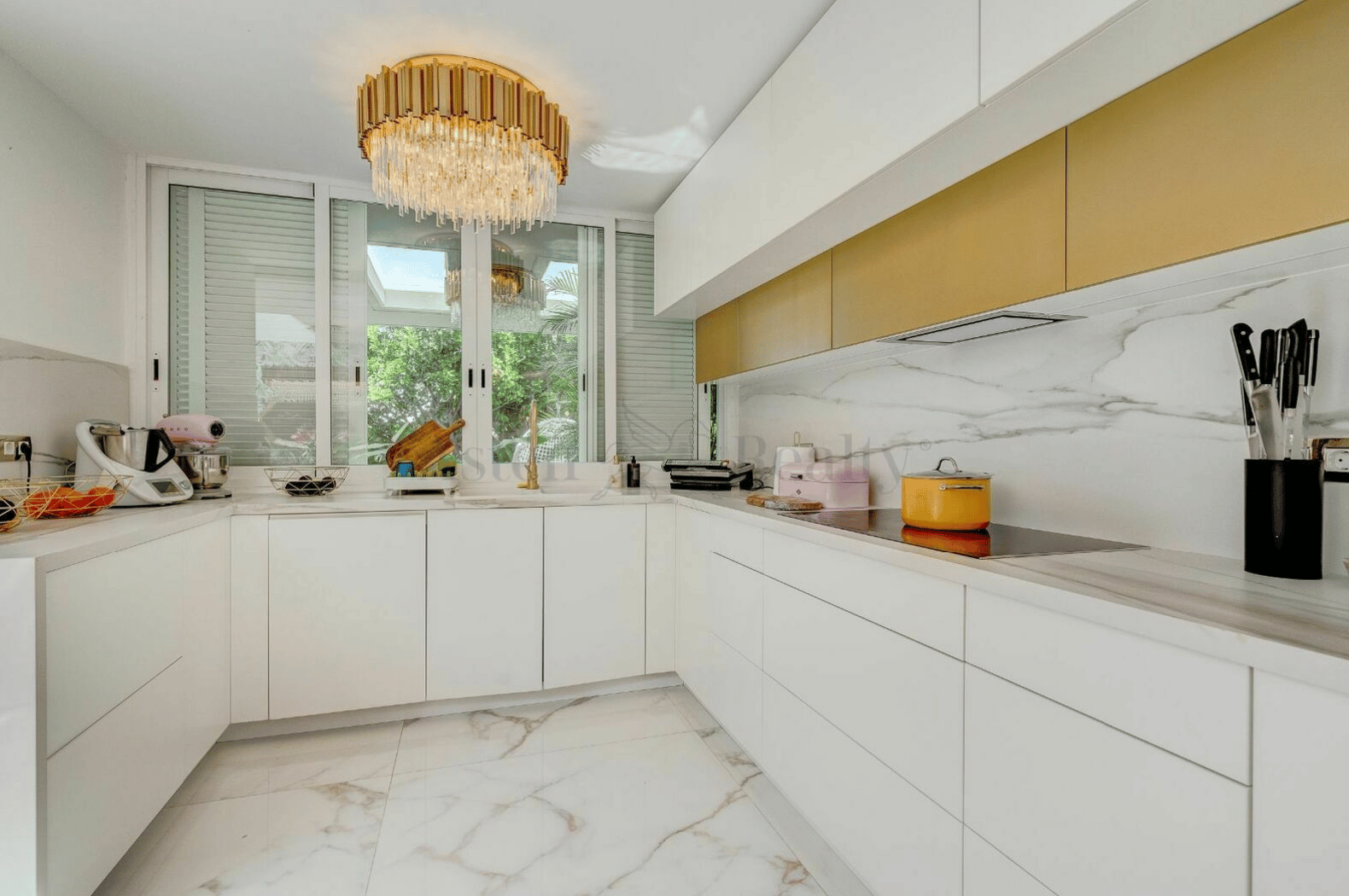 Torviscas_Alto_Luxury_4_bedroom_villa_tenerife_stunning_marble_kitchen_fully_equipped
