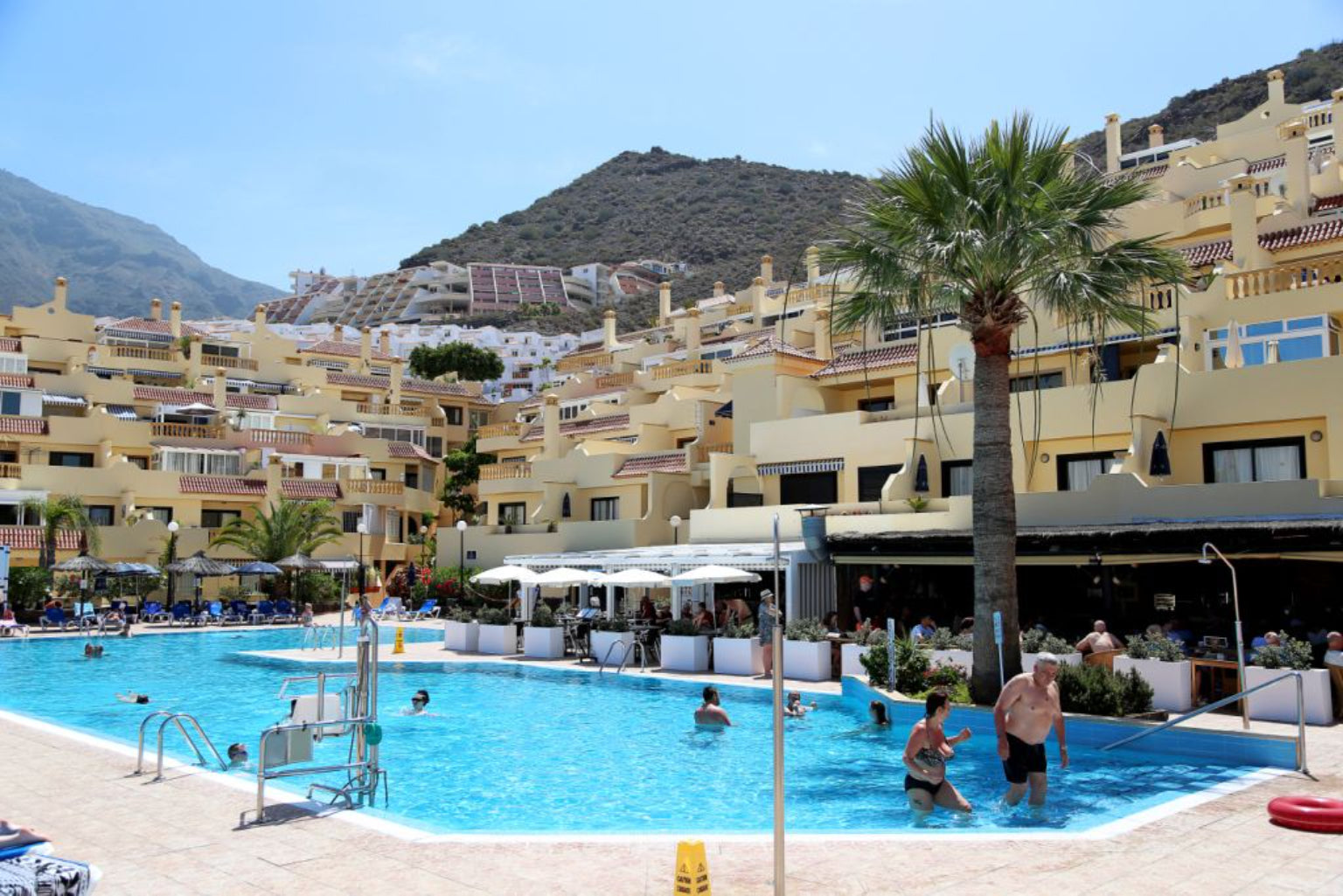 Torviscas_Fantastic_Apartment_with_Pool_and_Private_terrace_amazing_complex_pools
